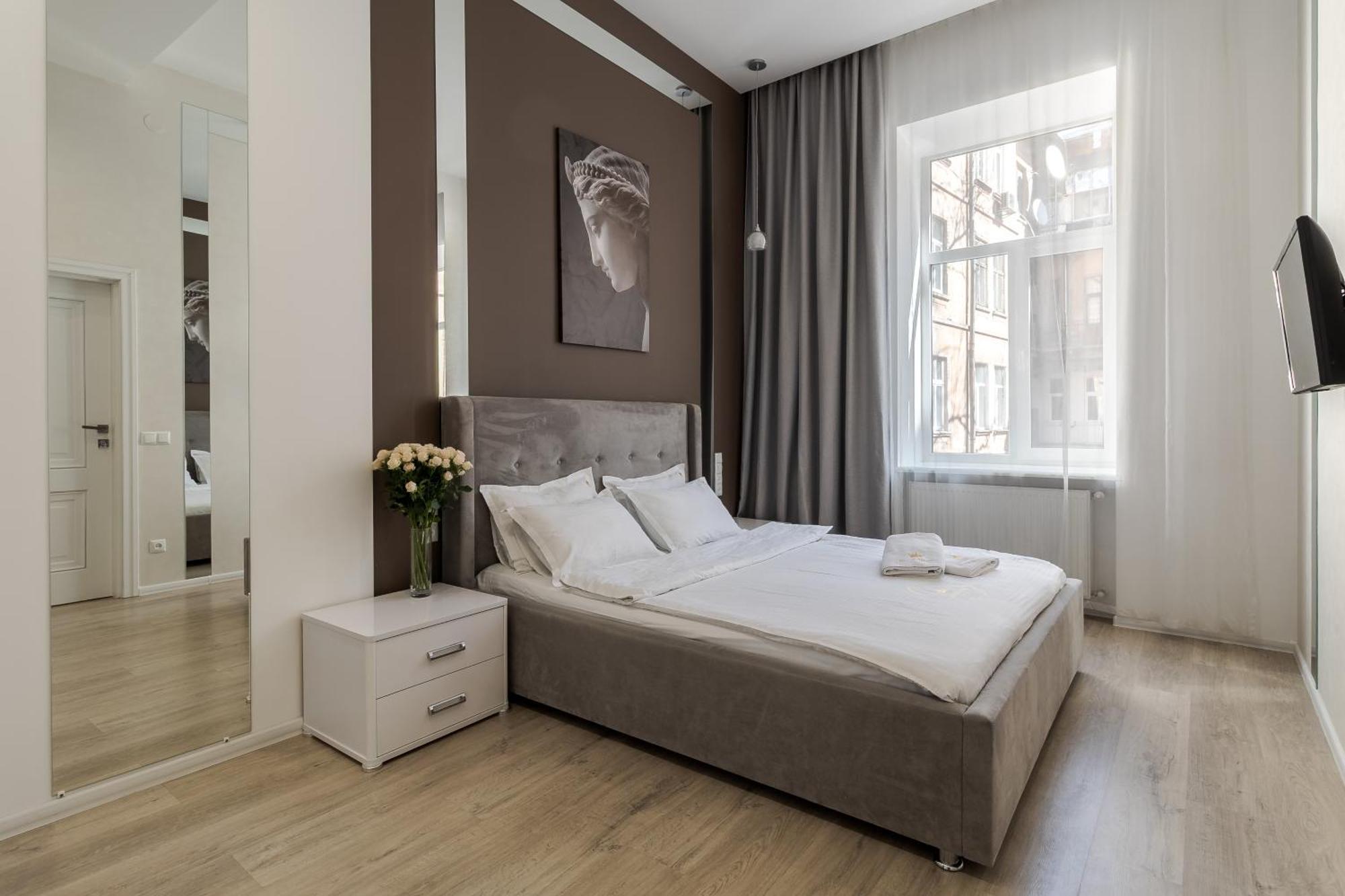 Royal Stylish Apartment In The Old City Lviv Exterior photo