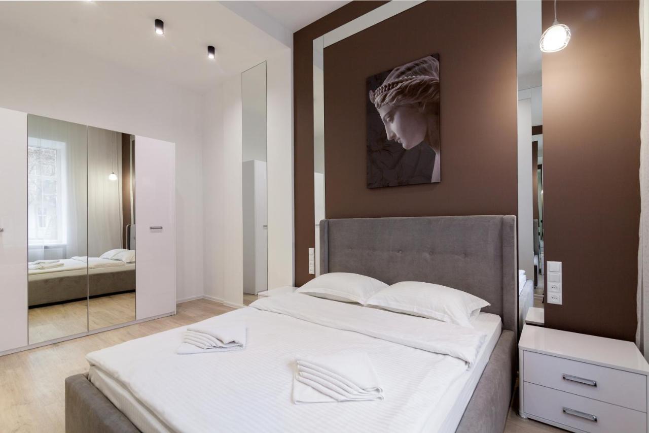 Royal Stylish Apartment In The Old City Lviv Exterior photo